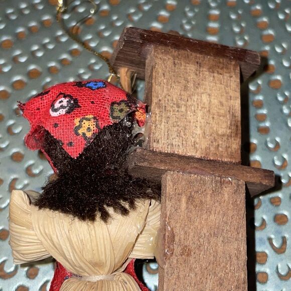 Vintage Christmas Ornament Cornhusk Lady Grandfather Clock - Picture 7 of 13